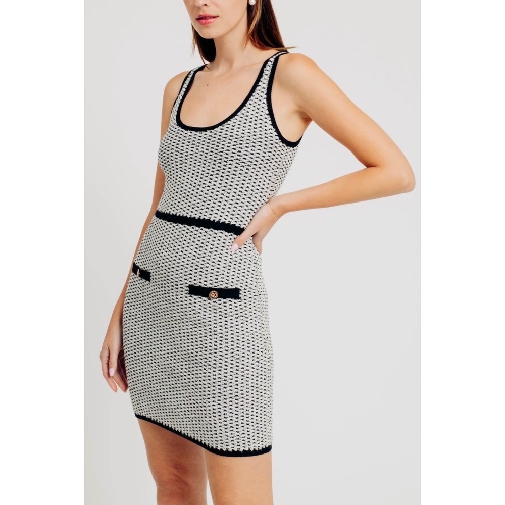 AQUA Black White Textured Knit Tweed Sleeveless Mini Dress Gold Button Large NEW